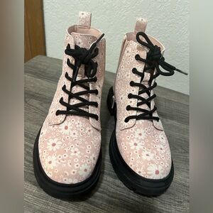 Art Class Pink Floral Lace-Up Kids Boots